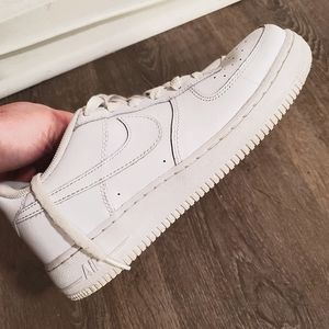 Nike Air Force 1 Low - Minimal Wear, Moving Sale